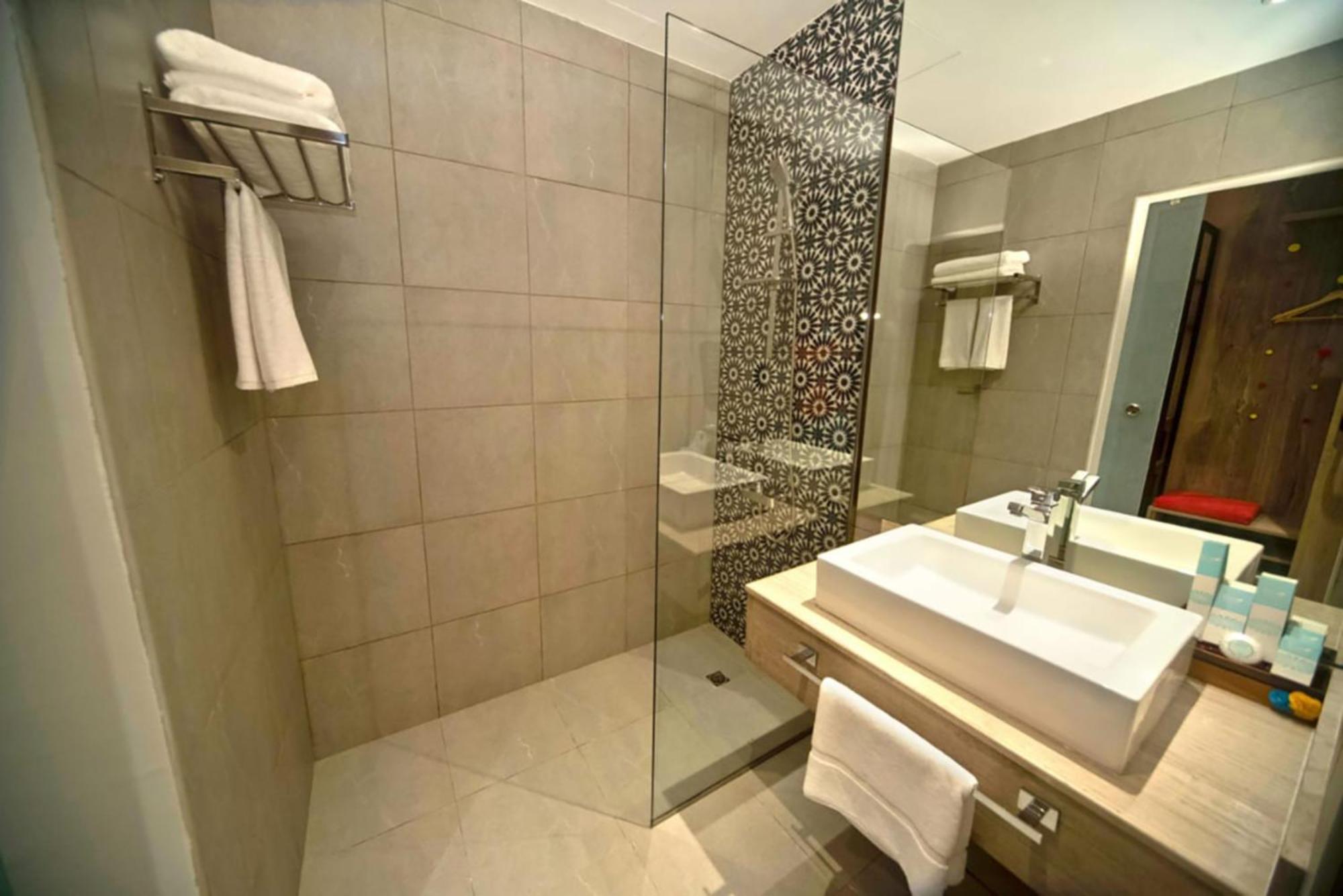 Kingsgate Canal Hotel By Millennium Dubai Eksteriør billede
